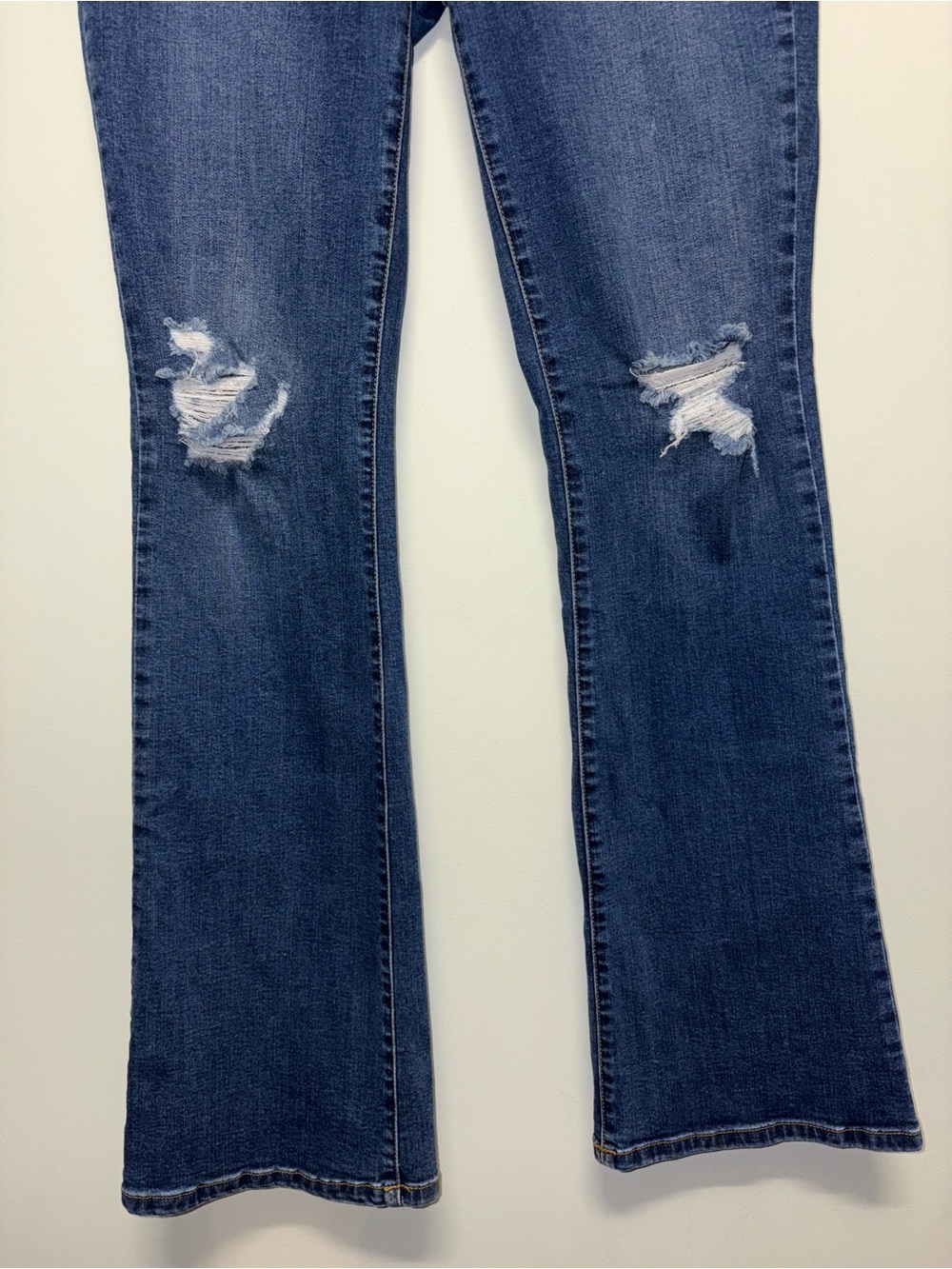 KanCan Distressed Dark Blue Flare Jeans Women’s 11/29 - Picture 3 of 11